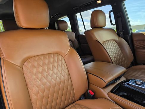 Used 2024 INFINITI QX80 Sensory AWD/4WD image 31