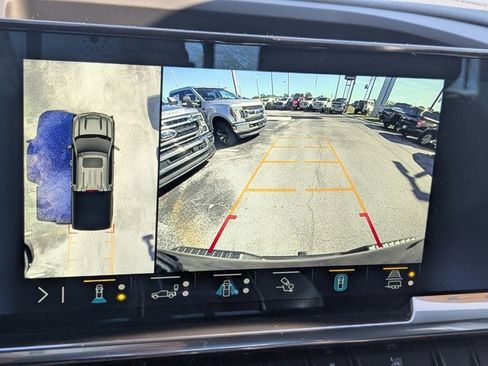 Used 2022 Chevrolet Silverado 1500 High Country w/ High Country Premium Package image 24