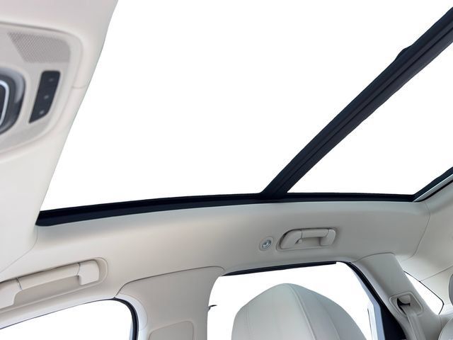 Used 2019 Bentley Bentayga AWD/4WD image 17