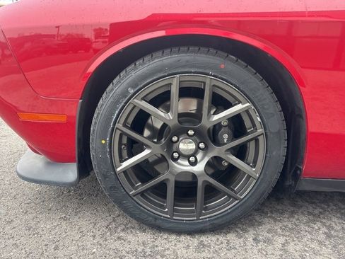 Used 2016 Dodge Challenger R/T Scat Pack image 4