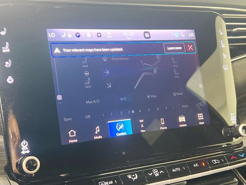 Used 2023 Jeep Wagoneer L Series II image 28