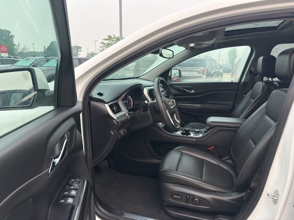 Certified 2023 GMC Acadia SLT w/ LPO, Floor Liner Package AWD/4WD image 12
