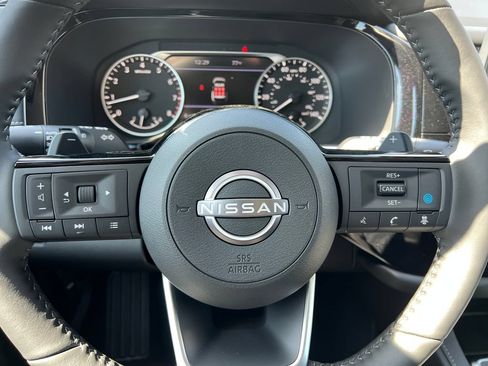 New 2026 Nissan Pathfinder SL FWD image 23