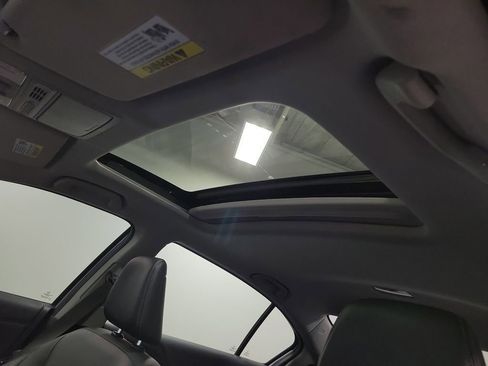 Used 2016 Honda Accord Touring image 14