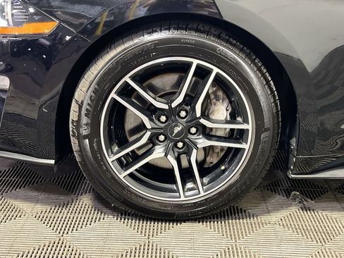 Used 2018 Ford Mustang GT Premium RWD image 12