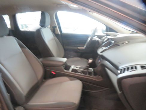 Used 2019 Ford Escape SE AWD/4WD image 25