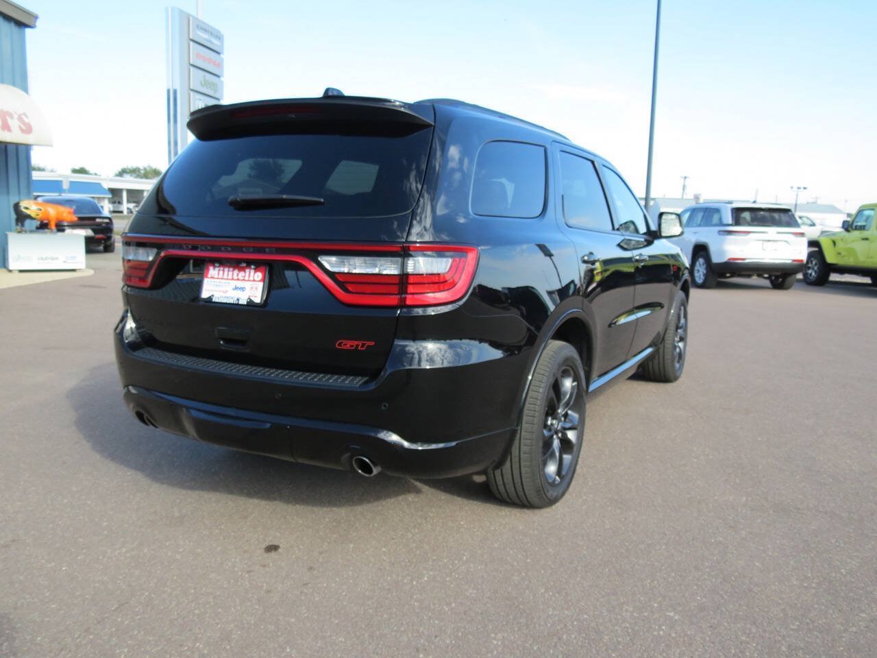 Used 2025 Dodge Durango GT AWD/4WD image 7