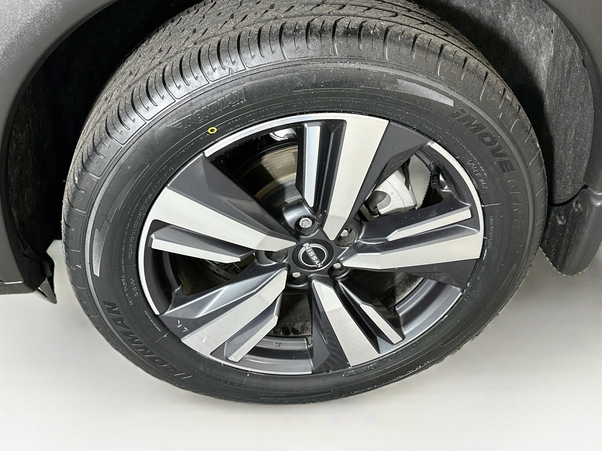 Used 2023 Nissan Rogue SL w/ SL Premium Package FWD image 11