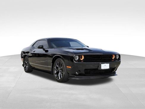 Used 2022 Dodge Challenger SXT w/ Blacktop Package image 1