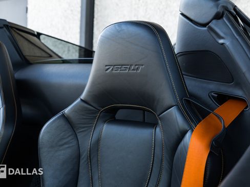 Used 2022 McLaren 765LT RWD image 25