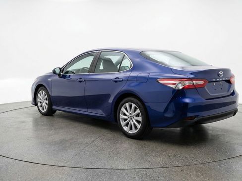 Used 2025 Toyota Camry LE image 6