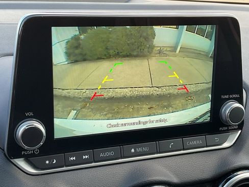 Used 2024 Nissan Sentra SV image 29