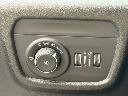 New 2025 Jeep Grand Cherokee Limited image 23