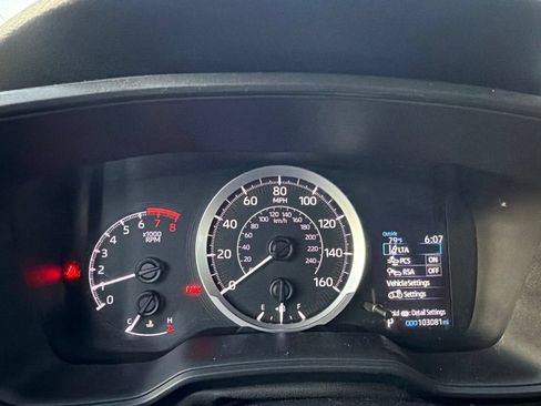 Used 2020 Toyota Corolla LE FWD image 9