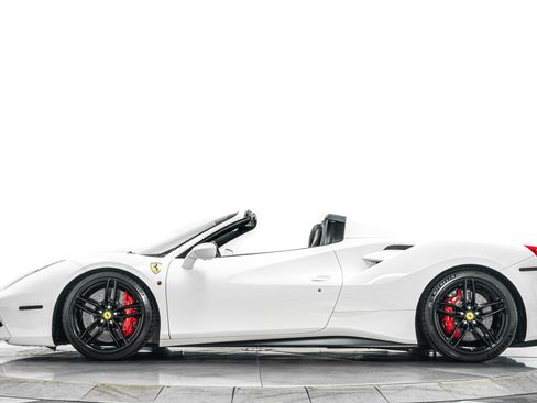 Used 2018 Ferrari 488 Spider RWD image 6