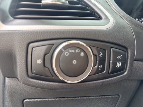 Used 2024 Ford Edge SEL w/ Convenience Package image 11