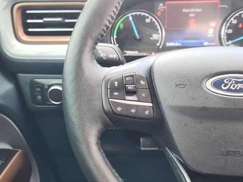 Used 2022 Ford Maverick Lariat w/ Lariat Luxury Package FWD image 29