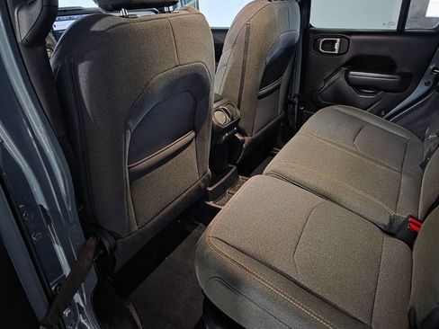 Used 2024 Jeep Wrangler Unlimited AWD/4WD image 14