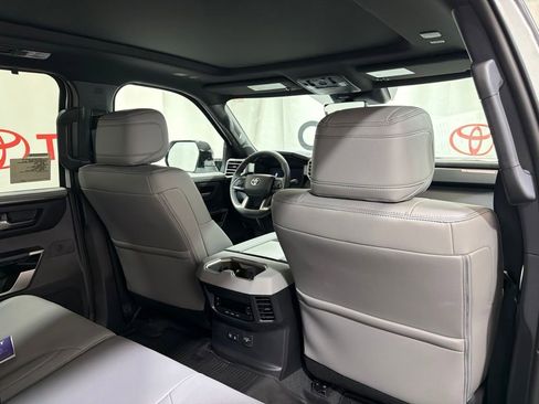 Used 2026 Toyota Sequoia 4WD image 18