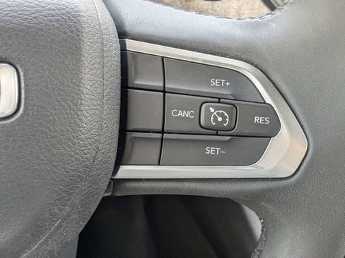 Certified 2024 Jeep Compass Latitude AWD/4WD image 28