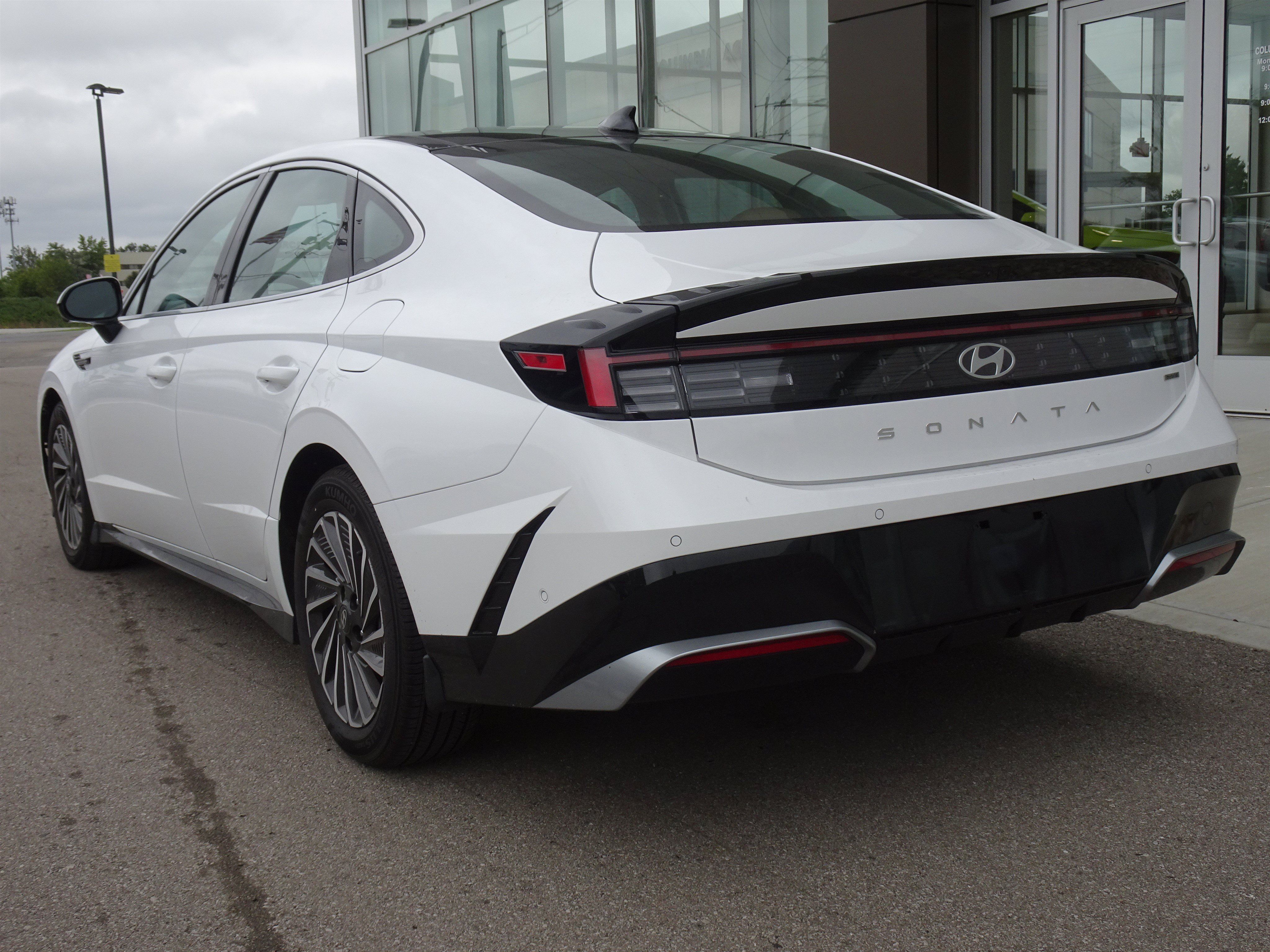Used 2026 Hyundai Sonata Limited FWD image 3