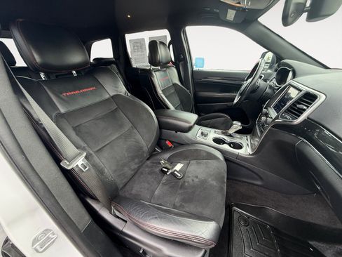 Used 2018 Jeep Grand Cherokee Trailhawk image 19