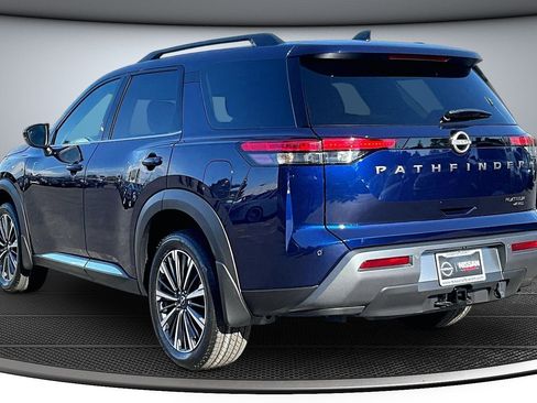 New 2026 Nissan Pathfinder Platinum AWD/4WD image 3