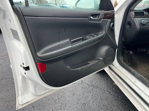 Used 2012 Chevrolet Impala LT w/ LT Sunroof Package image 15