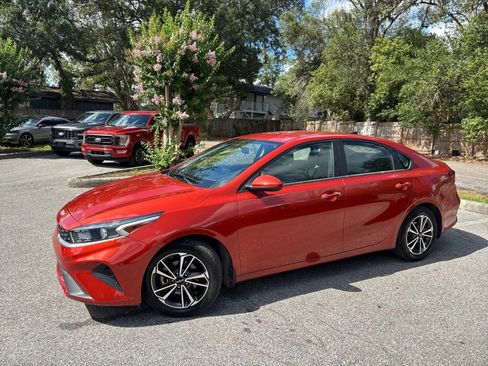 Used 2022 Kia Forte LXS FWD image 3