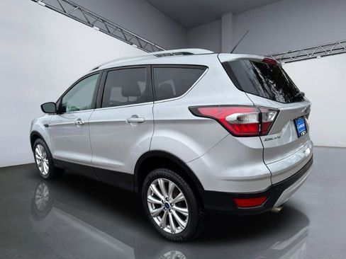 Used 2017 Ford Escape Titanium image 5