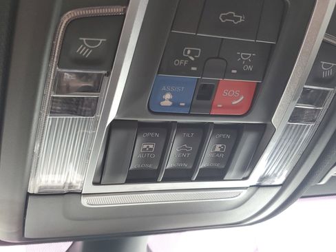 Used 2021 RAM 3500 Limited w/ Night Edition image 31