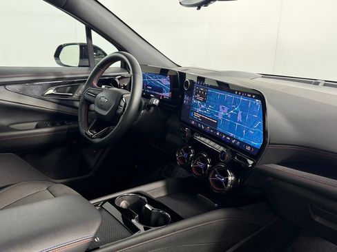 Used 2024 Chevrolet Blazer EV RS AWD/4WD image 32