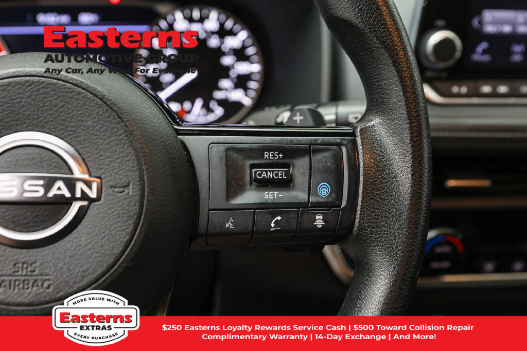Used 2023 Nissan Rogue SV AWD/4WD image 16