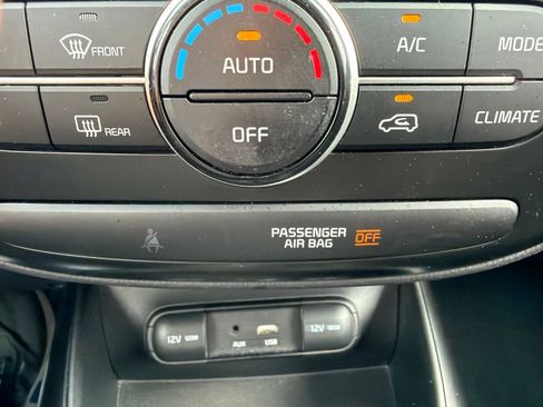 Used 2018 Kia Soul + FWD image 20