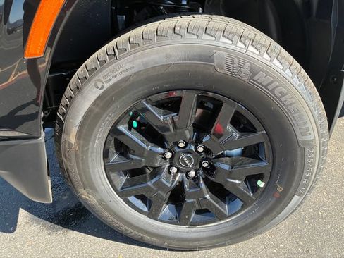 New 2026 Nissan Frontier SV w/ SV Convenience Package AWD/4WD image 10
