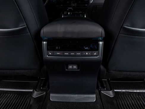 Used 2025 Lexus GX 550 image 33