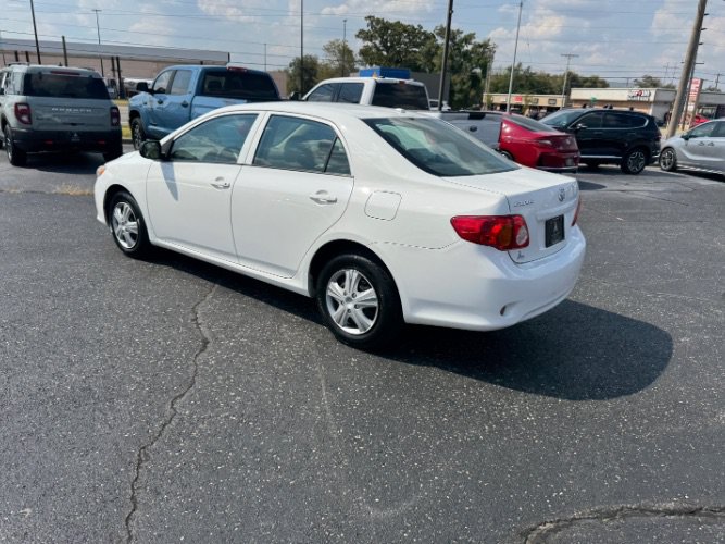 Used 2009 Toyota Corolla FWD image 4