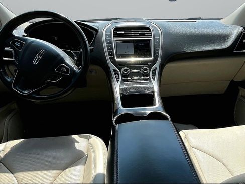 Used 2018 Lincoln MKX Reserve w/ Driver Assistance Package AWD/4WD image 14