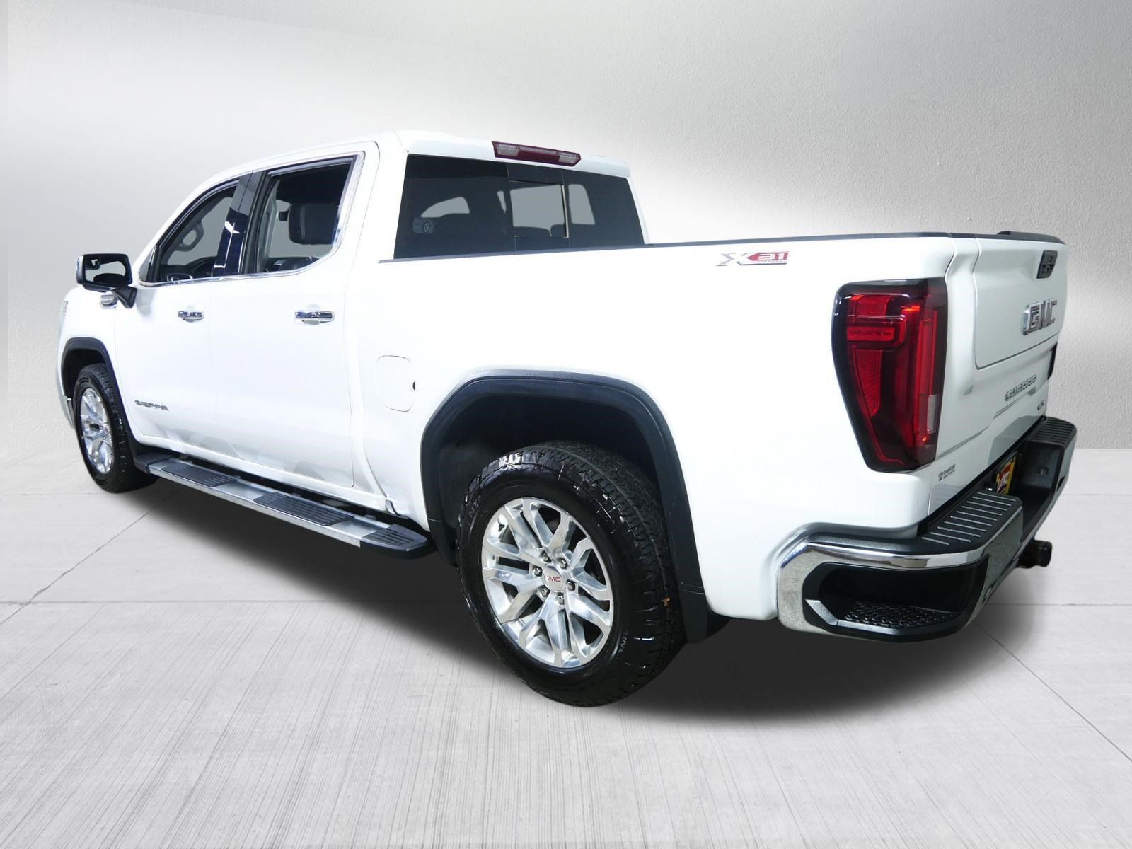 Used 2022 GMC Sierra 1500 SLT w/ SLT Premium Package AWD/4WD image 5