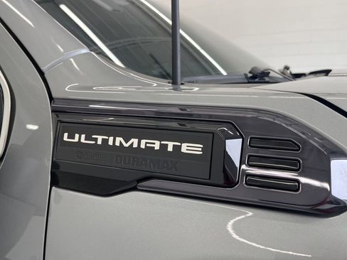 Used 2025 GMC Sierra 2500 Denali Ultimate AWD/4WD image 10