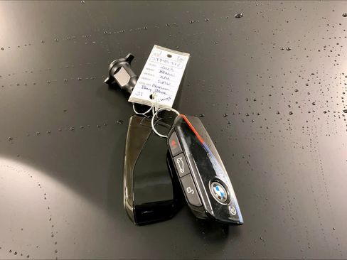 Used 2025 BMW XM image 14