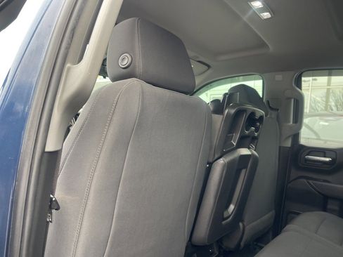 Used 2022 Chevrolet Silverado 1500 Custom w/ Safety Confidence Package image 17