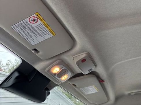 Used 2024 RAM ProMaster 2500 w/ Convenience Group image 25