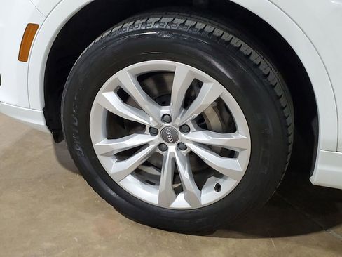 Used 2017 Audi Q7 3.0T Premium Plus image 46