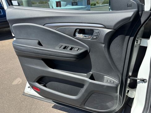 Used 2022 Honda Pilot EX-L image 11