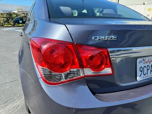 Used 2014 Chevrolet Cruze LT FWD image 10