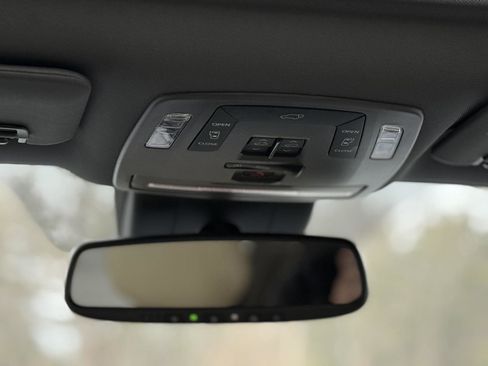 Used 2023 Toyota Sienna XLE image 23