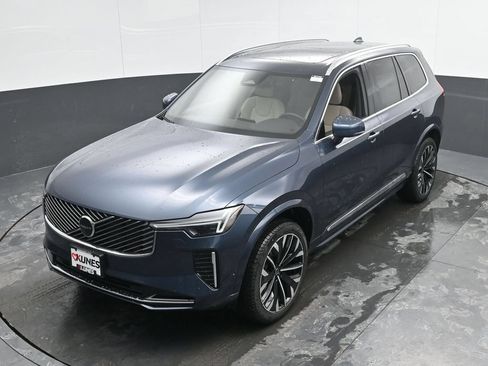 New 2026 Volvo XC90 B6 Plus w/ Protection Package AWD/4WD image 33