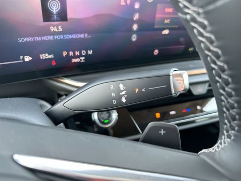 New 2025 Buick Envision Avenir image 20