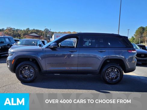 Used 2024 Jeep Grand Cherokee Trailhawk image 3